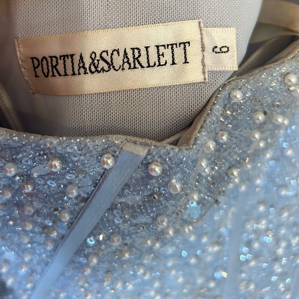 Portia and Scarlett - Picture 6 of 7